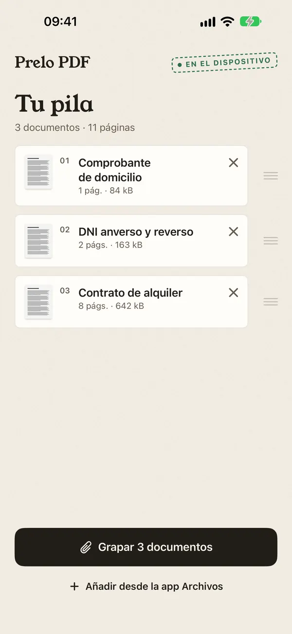 Pila con tres documentos y asas para arrastrar y reordenar